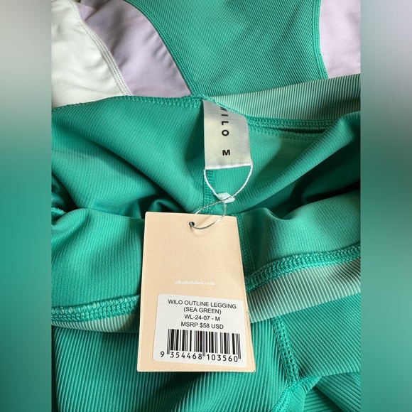 Wilo Two Piece Yoga Set - Picture 9 of 9